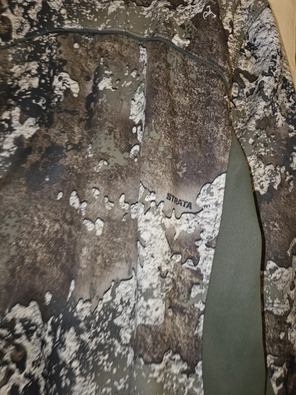 SHE Outdoor Women’s Strata Fleece Jacket - TrueTimber Camo